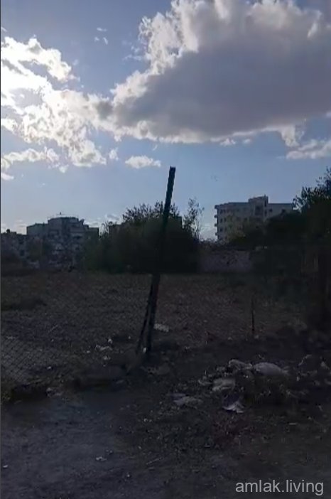  ارض في ببيلا على الشارع العام للبيع (389)