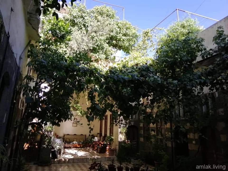 بيت عربي في باب الجابية للبيع