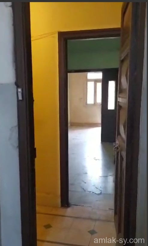 بيت 170م بالمزرعة شارع الملك العادل للبيع 