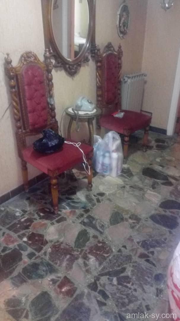 شقة 290م +30م جانب مشفى الرازي كراج للبيع