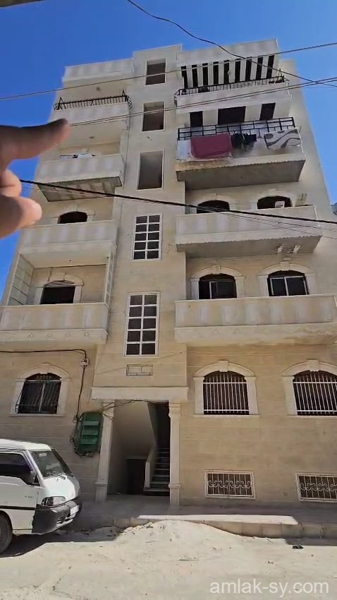 شقة 3 غرف ومنافع خلف مدرسة هنانو للبيع