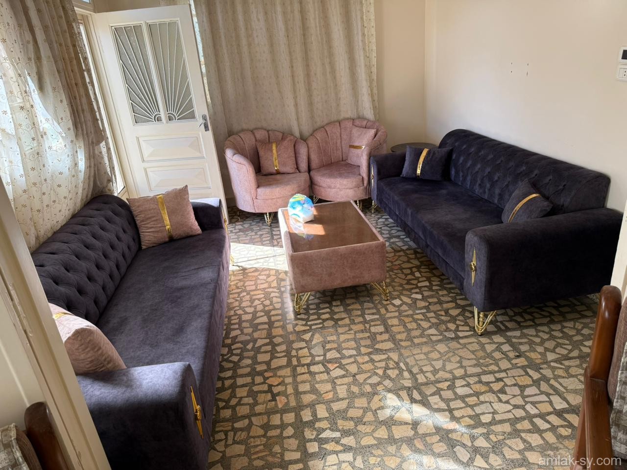 شقة 4 غرف مفروشة في الغوطة للايجار