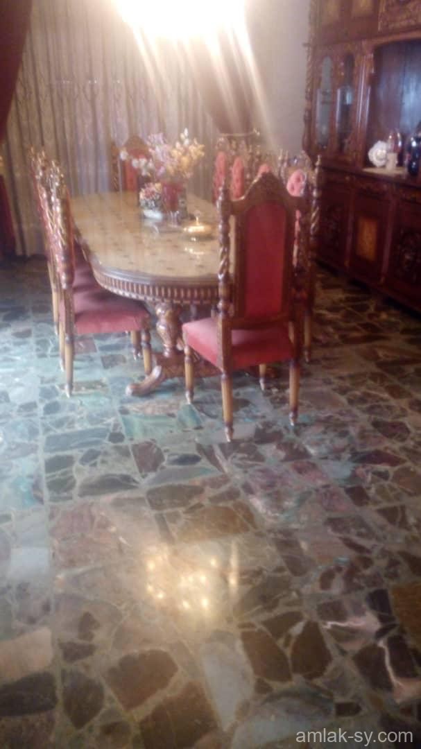 شقة 320م بلاطة كاملة في استراد المزة للبيع