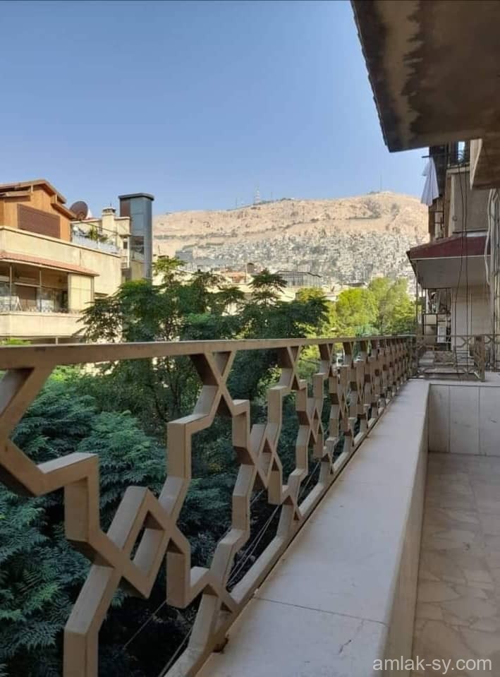 شقة 220م في الروضة للبيع