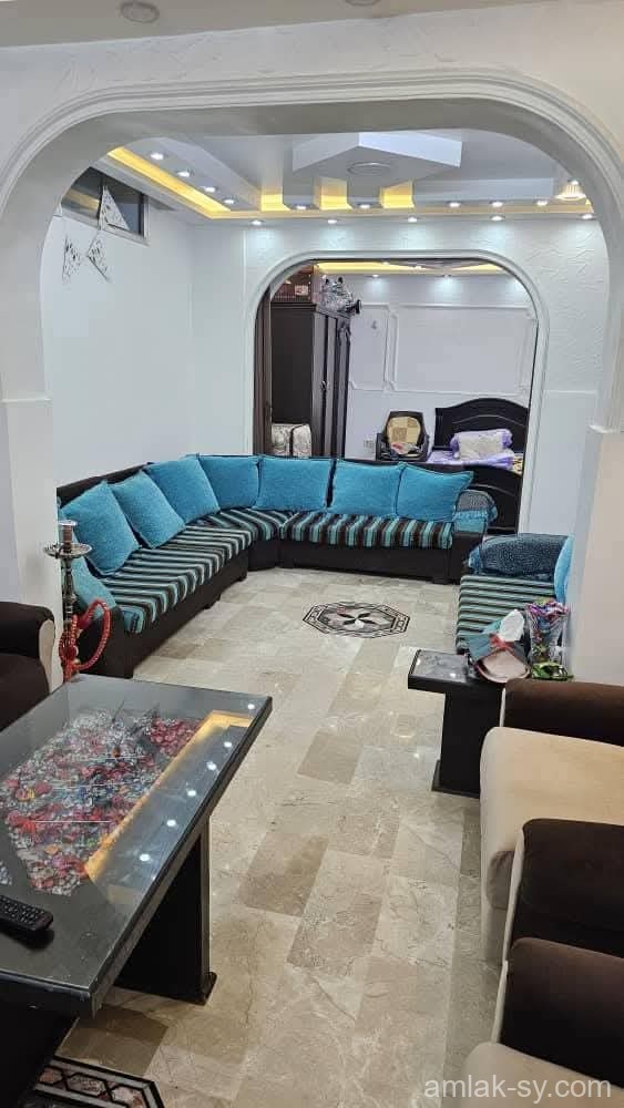 شقة مساحة ٩٠ متر شرقي ركن الدين مقابل دائرة الامتحانات