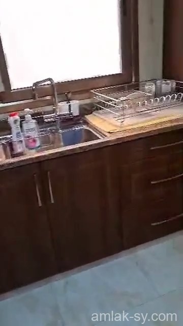 شقة 220م مطلة على مطار المزة مع الفرش للبيع