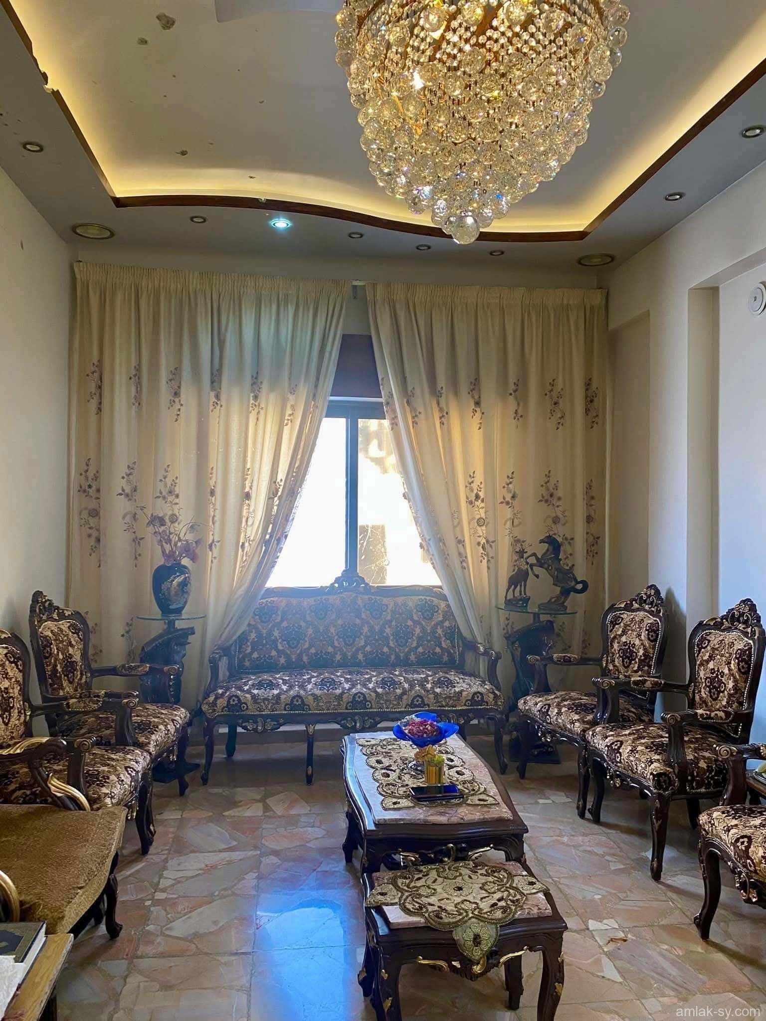 شقة للبيع 155 م شرقية شمالية قبلية في حرستا حي الزحلة