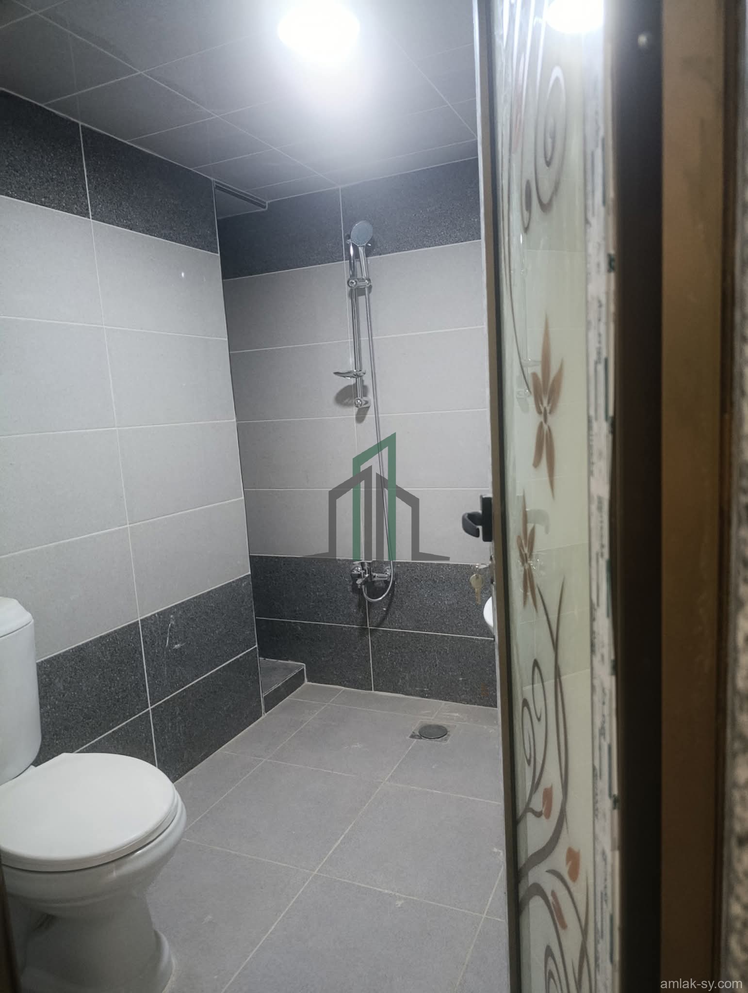 شقة للبيع جنوبية 115 م - المعضمية قرب دوار العلم