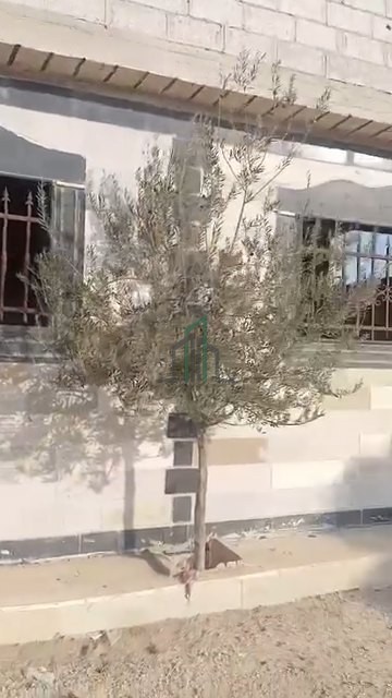 مزرعة للبيع600 م تحوي بناء مساحة 120 م - ريف دمشق- الحرجلة