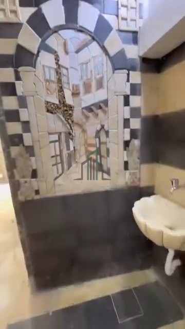 منزل عربي للبيع 200 م - دمشق- باب توما ساحة الدوامنة