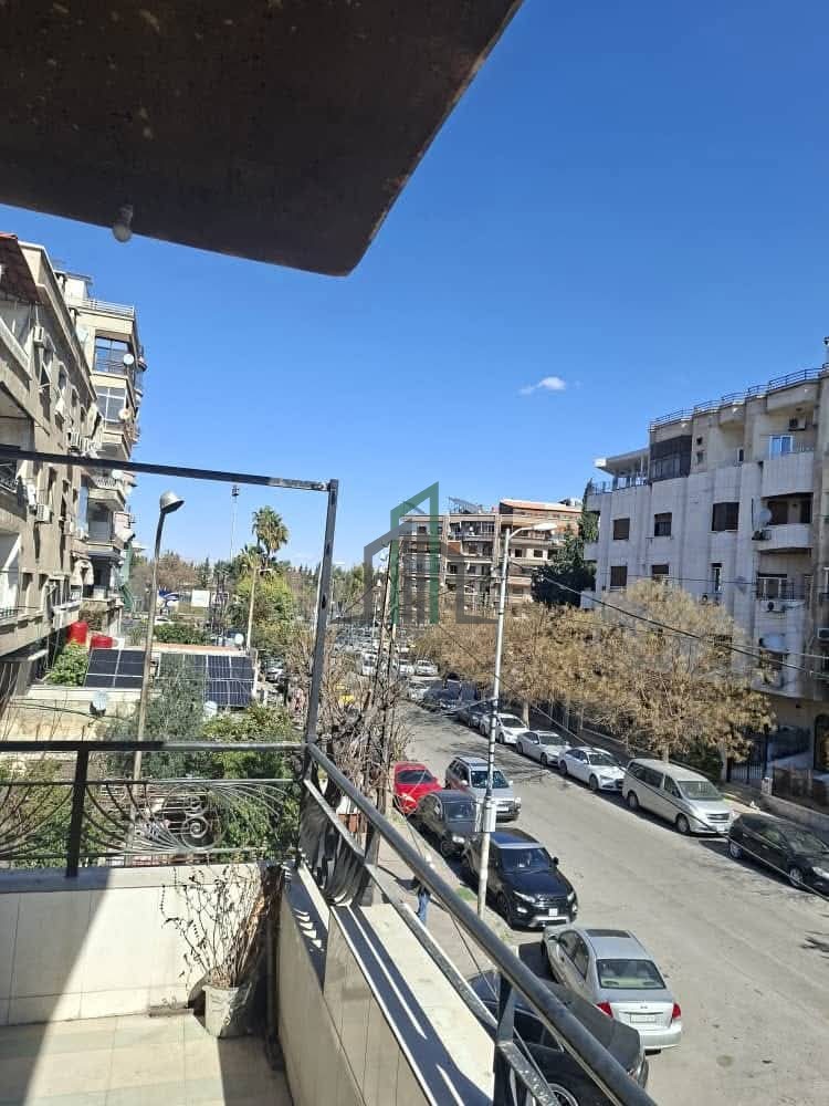 شقة للأجار 220 م -  دمشق- المزرعة -دوار الزيتونة شارع الملك العادل