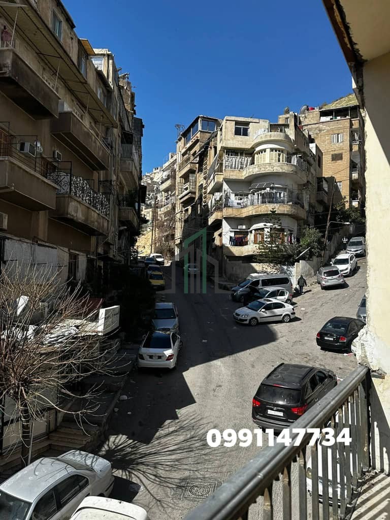 شقة للبيع 110 م - دمشق-المهاجرين- جادة خامسة
