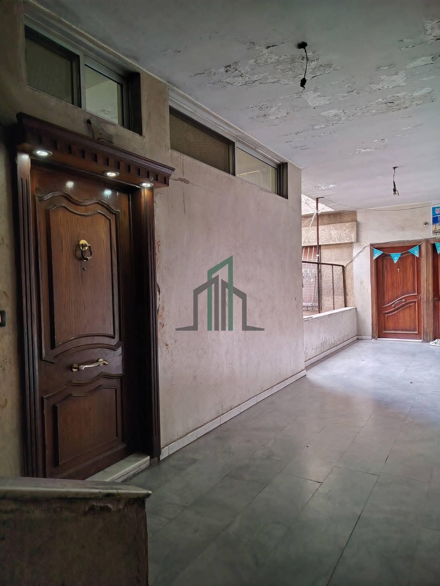 شقة للبيع ٩٠م - ريف دمشق ـ قدسيا ـ ساحة عمري