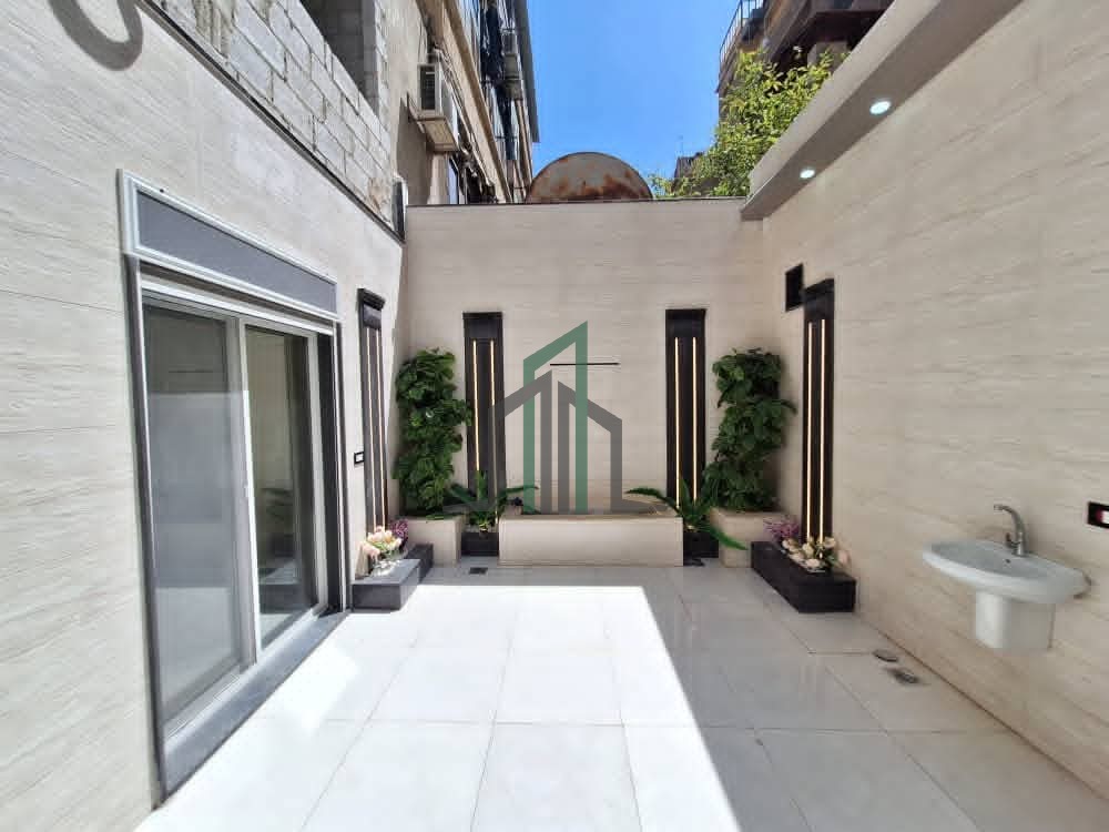 شقة للبيع 145م - دمشق-ركن الدين-بالقرب من الباب الرئيسي لحديقة شكو