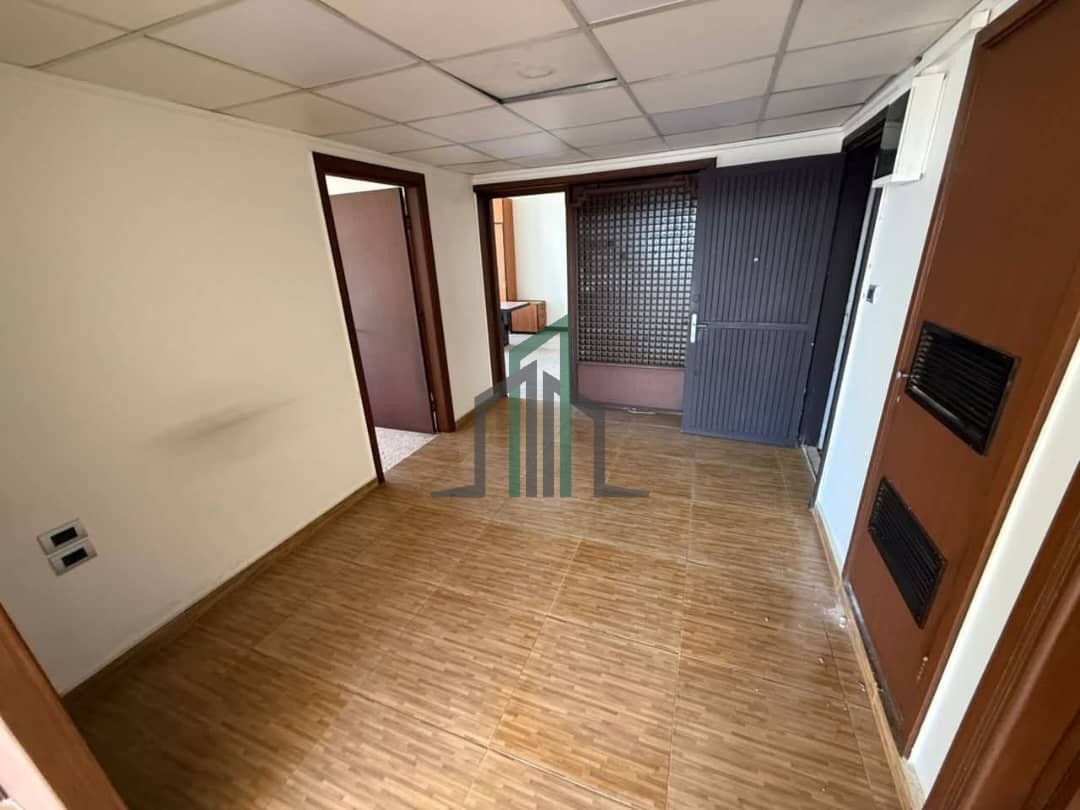 مكتب للأجار 120م - دمشق-بناء المهندسين مقابل فندق الشام