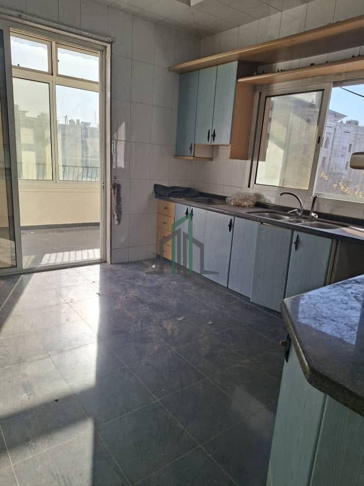 شقة للبيع 190م - دمشق-شارع بغداد مواجه فروج القصور